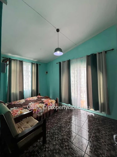Cozy 3-Bed Pereybere Duplex with Bright Rooms & AC