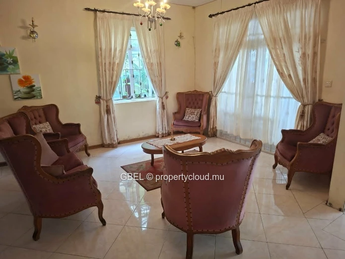 House For Rent – Belle Rose