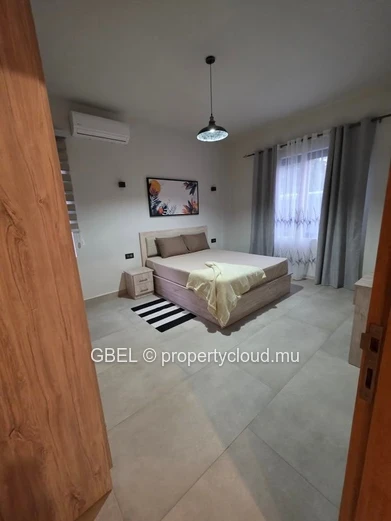 Stylish Furnished 4BR Albion Villa with Pool