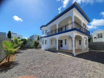 4 Bedroom Villa