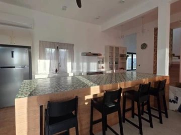 6 Bedroom Villa