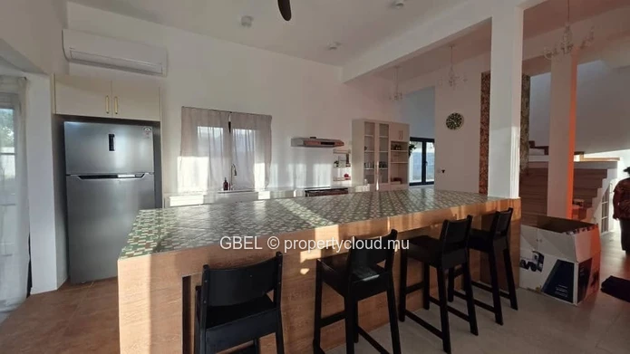 New villa for rent flic en flac jardin danna phase 1 with seaview