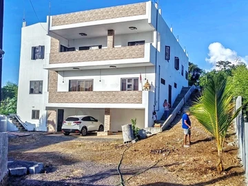 5 Bedroom Villa