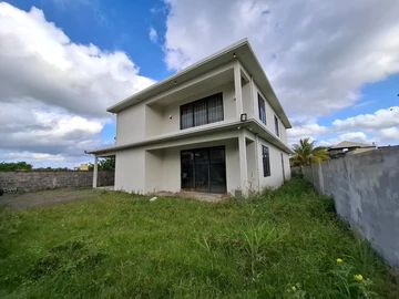 6 Bedroom House