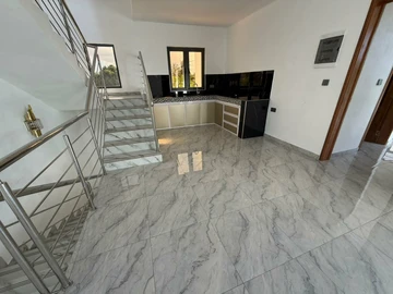 5 Bedroom Villa