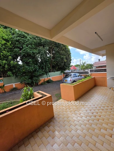 House For Sale – Roches Brunes