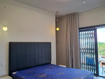 6 Bedroom House
