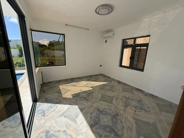 5 Bedroom Villa