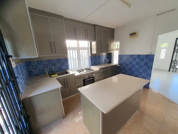 4 Bedroom Villa