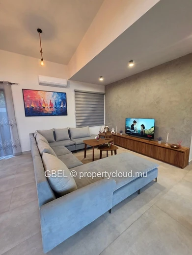 Stylish Furnished 4BR Albion Villa with Pool